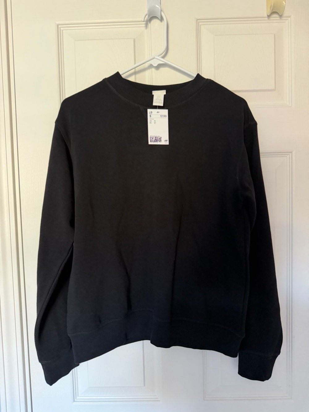 Basic Black Crewneck Sweatshirt